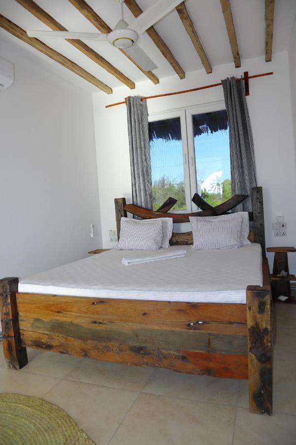 Holiday Time Bungalows Zanzibar มาเทมวu ภายนอก รูปภาพ