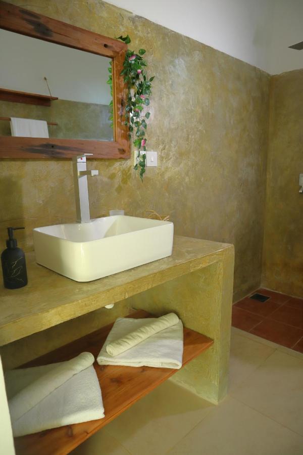 Holiday Time Bungalows Zanzibar มาเทมวu ภายนอก รูปภาพ