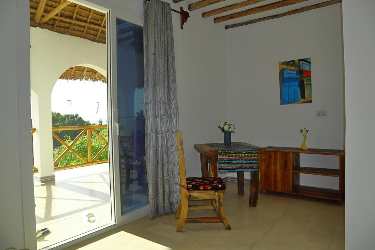 Holiday Time Bungalows Zanzibar มาเทมวu ภายนอก รูปภาพ