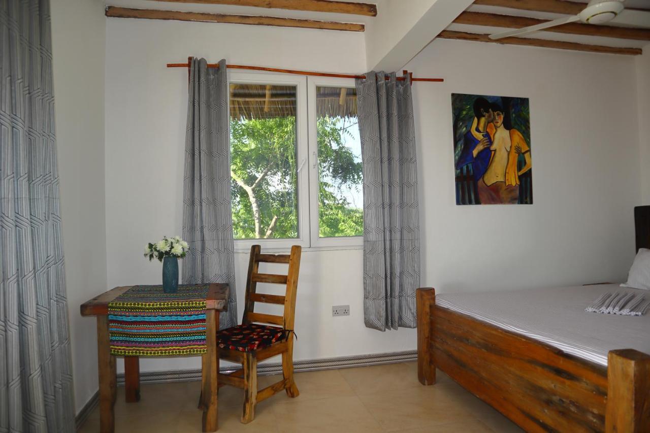 Holiday Time Bungalows Zanzibar มาเทมวu ภายนอก รูปภาพ