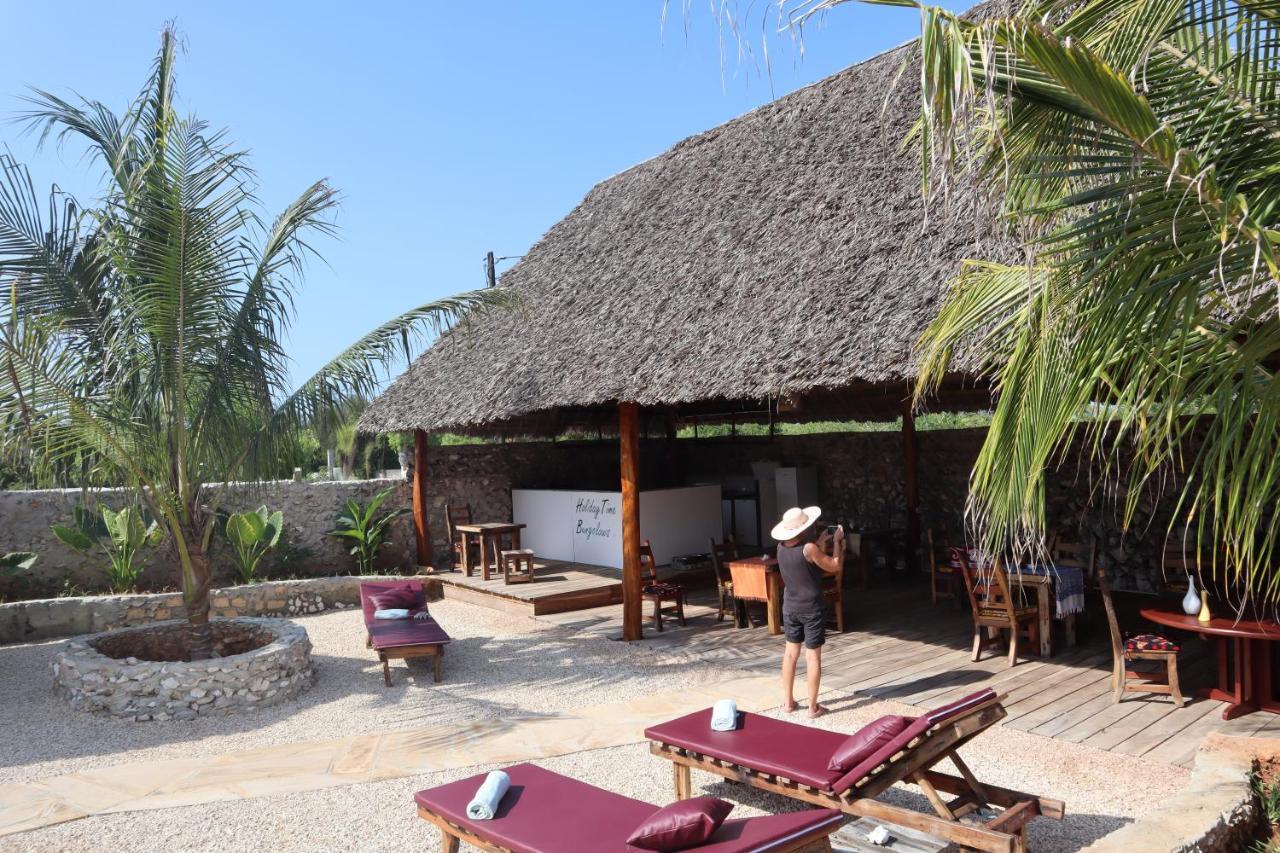 Holiday Time Bungalows Zanzibar มาเทมวu ภายนอก รูปภาพ