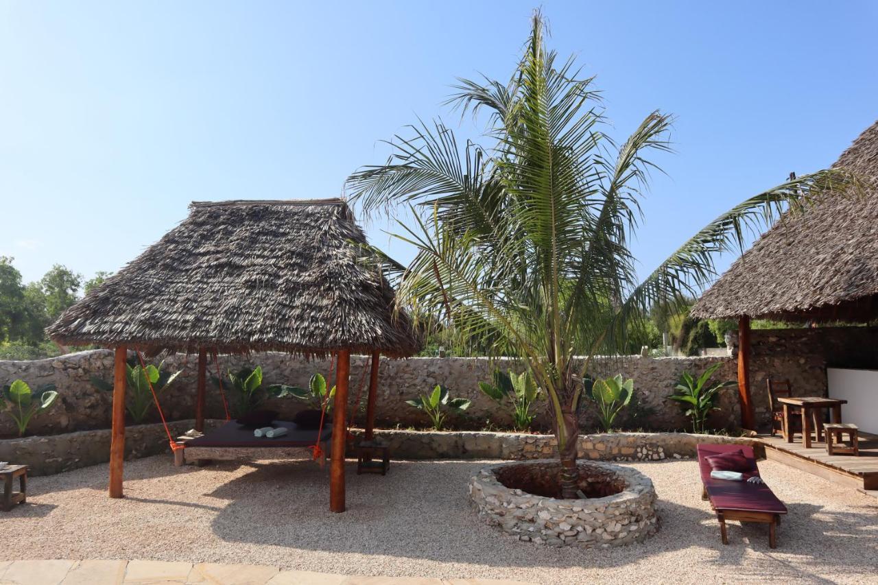 Holiday Time Bungalows Zanzibar มาเทมวu ภายนอก รูปภาพ