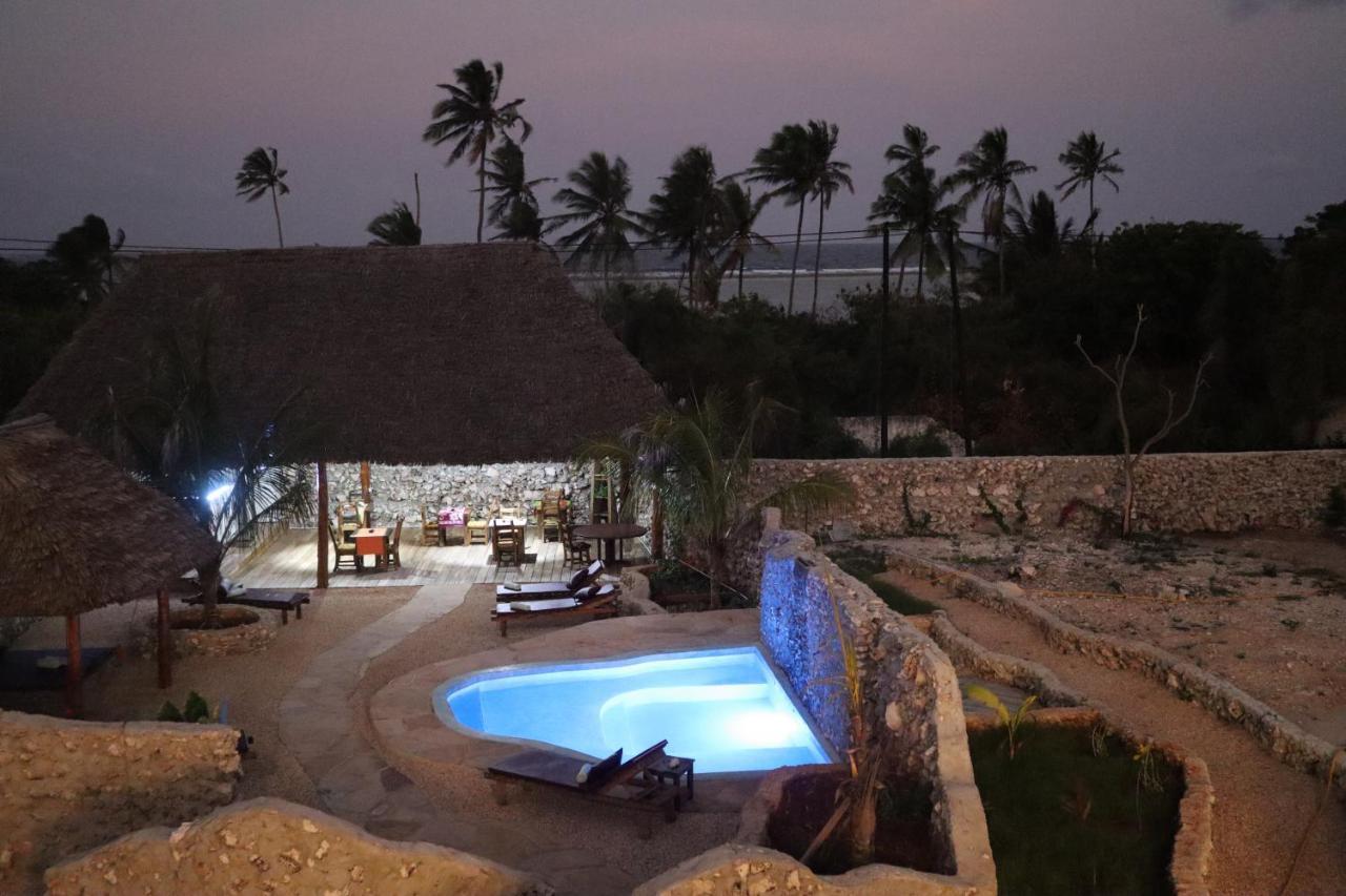 Holiday Time Bungalows Zanzibar มาเทมวu ภายนอก รูปภาพ
