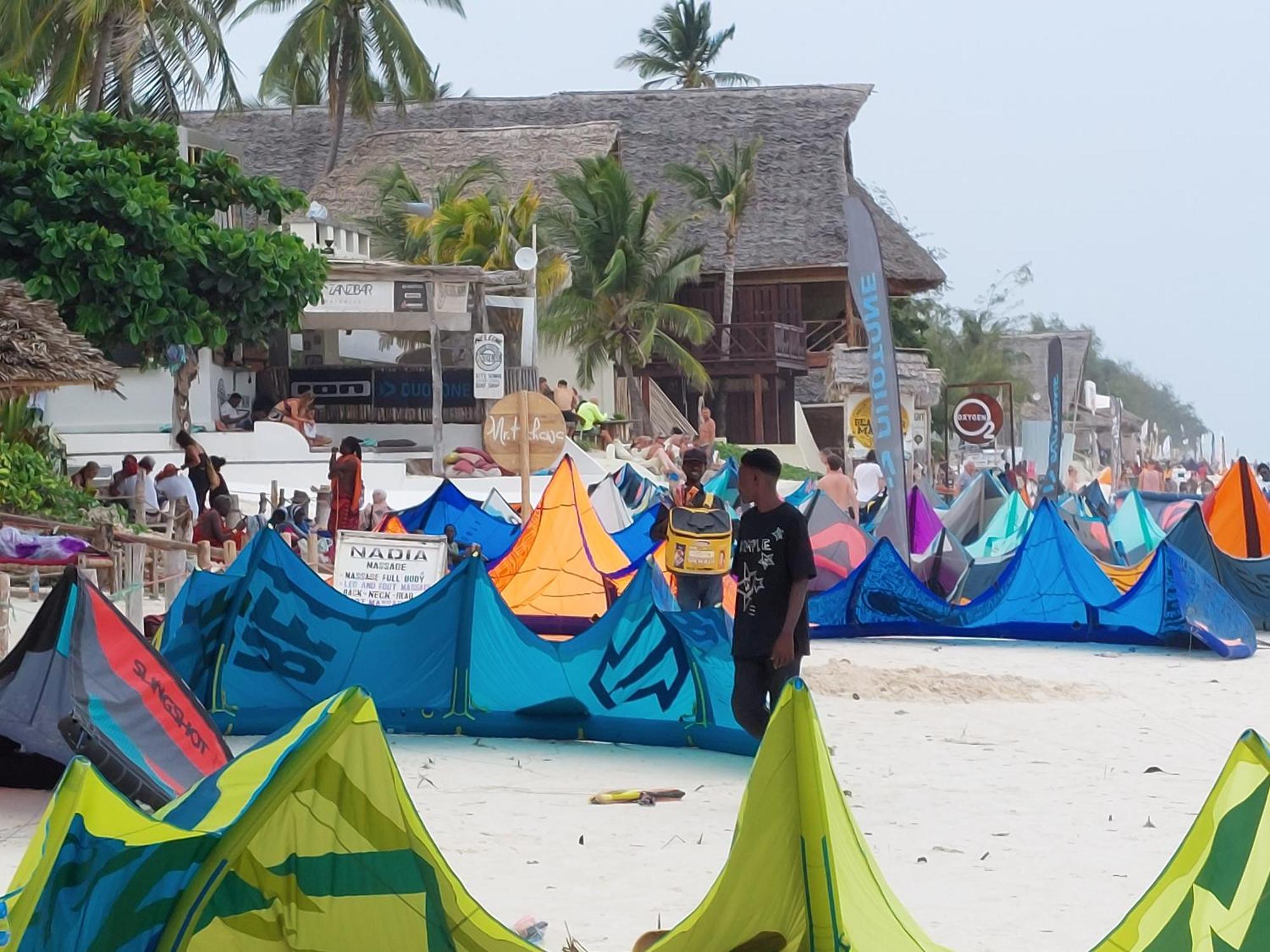 Holiday Time Bungalows Zanzibar มาเทมวu ภายนอก รูปภาพ
