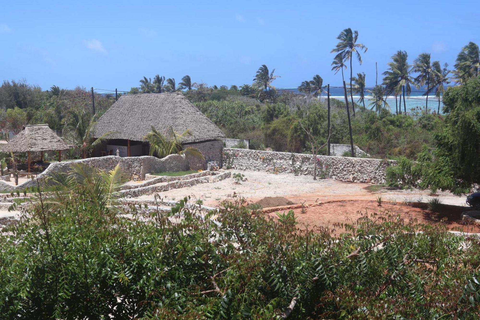 Holiday Time Bungalows Zanzibar มาเทมวu ภายนอก รูปภาพ